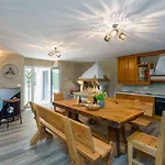 Atemberaubende Mit Pool, Jacuzzi, Sauna, Panoramablick, Eigener Taverne, Spielplatz, Kamin