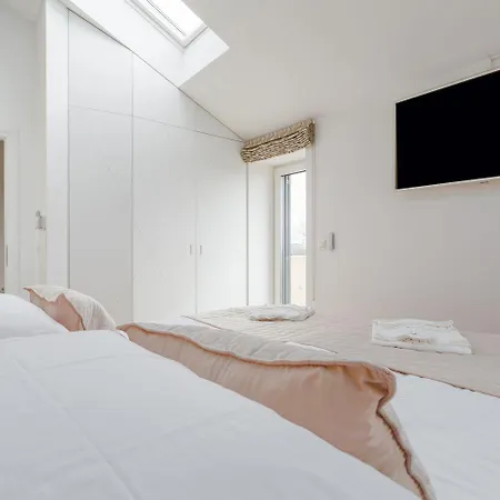 Atemberaubende Mit Pool, Jacuzzi, Sauna, Panoramablick, Eigener Taverne, Spielplatz, Kamin *