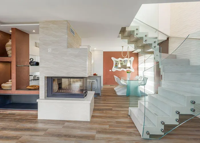 Atemberaubende Mit Pool, Jacuzzi, Sauna, Panoramablick, Eigener Taverne, Spielplatz, Kamin Kaštelir