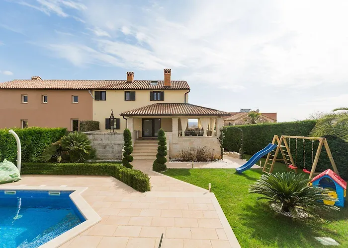 Atemberaubende Mit Pool, Jacuzzi, Sauna, Panoramablick, Eigener Taverne, Spielplatz, Kamin 펜션 Kaštelir